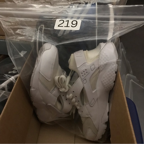 Nike Air Huarache Run GS White Running Shoes 654275-110 Women's Size 8.5 (7Y) - Picture 12 of 12